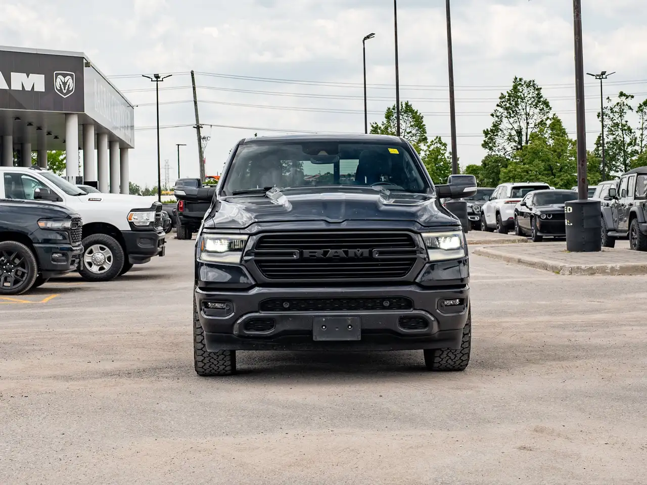 RAM 1500 снимка RAM 1500
