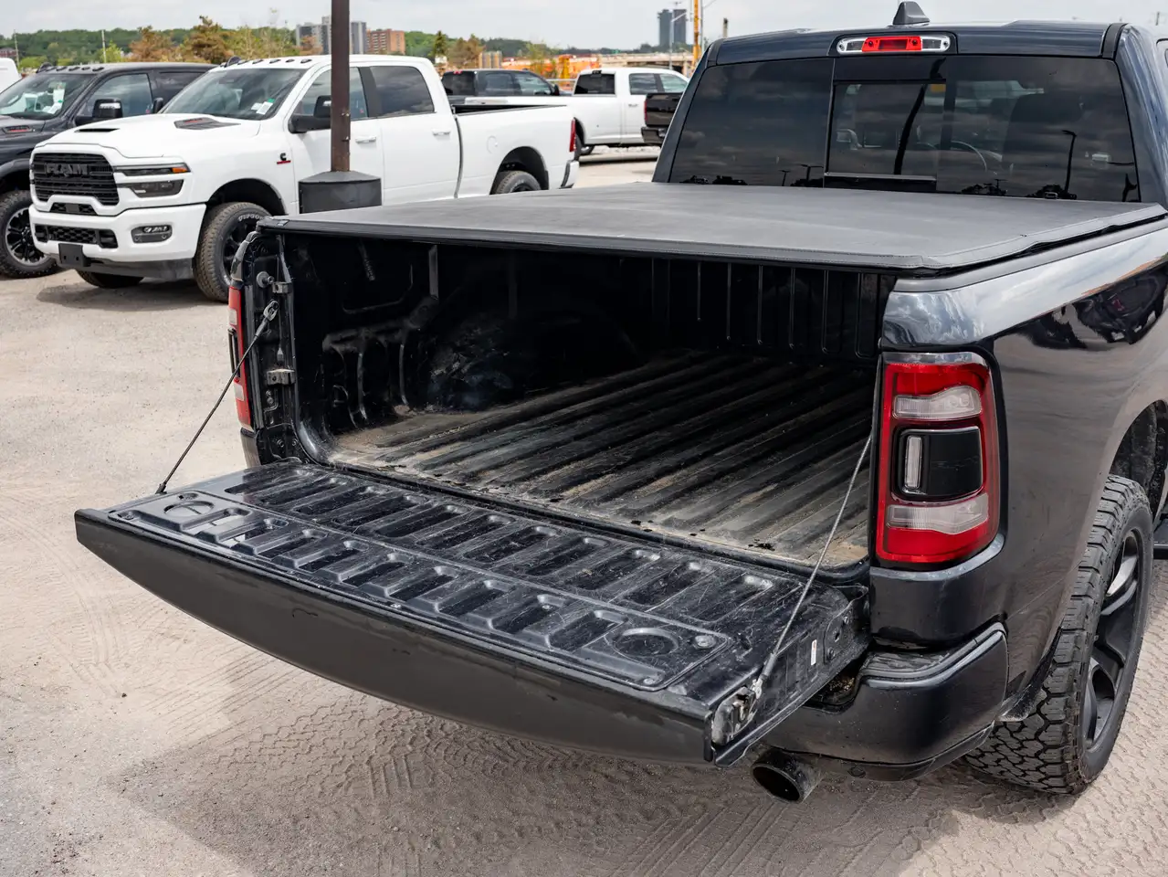 RAM 1500 снимка RAM 1500