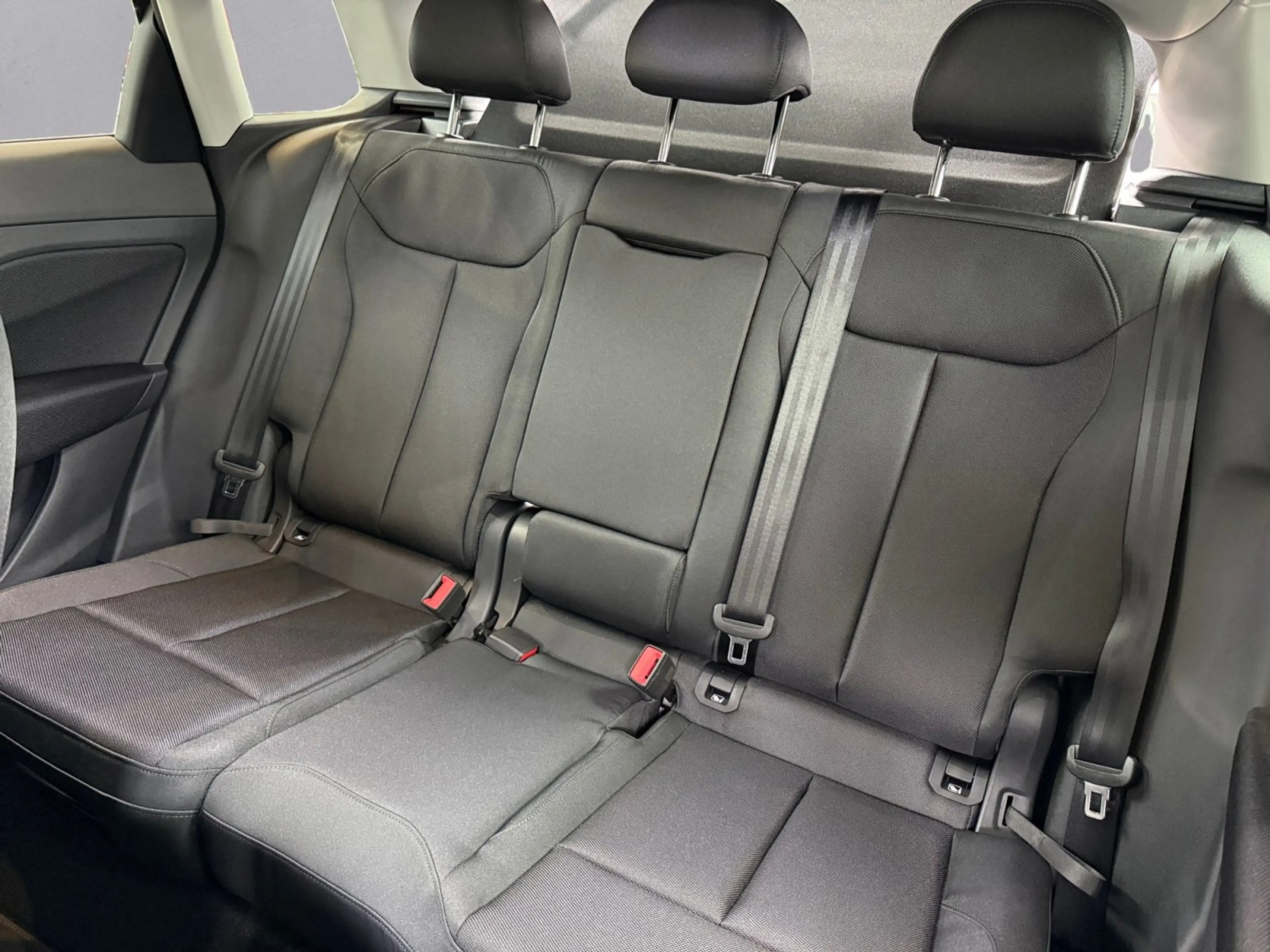 Audi Q3 SUV TDI 110 kW S tronic — photo 13