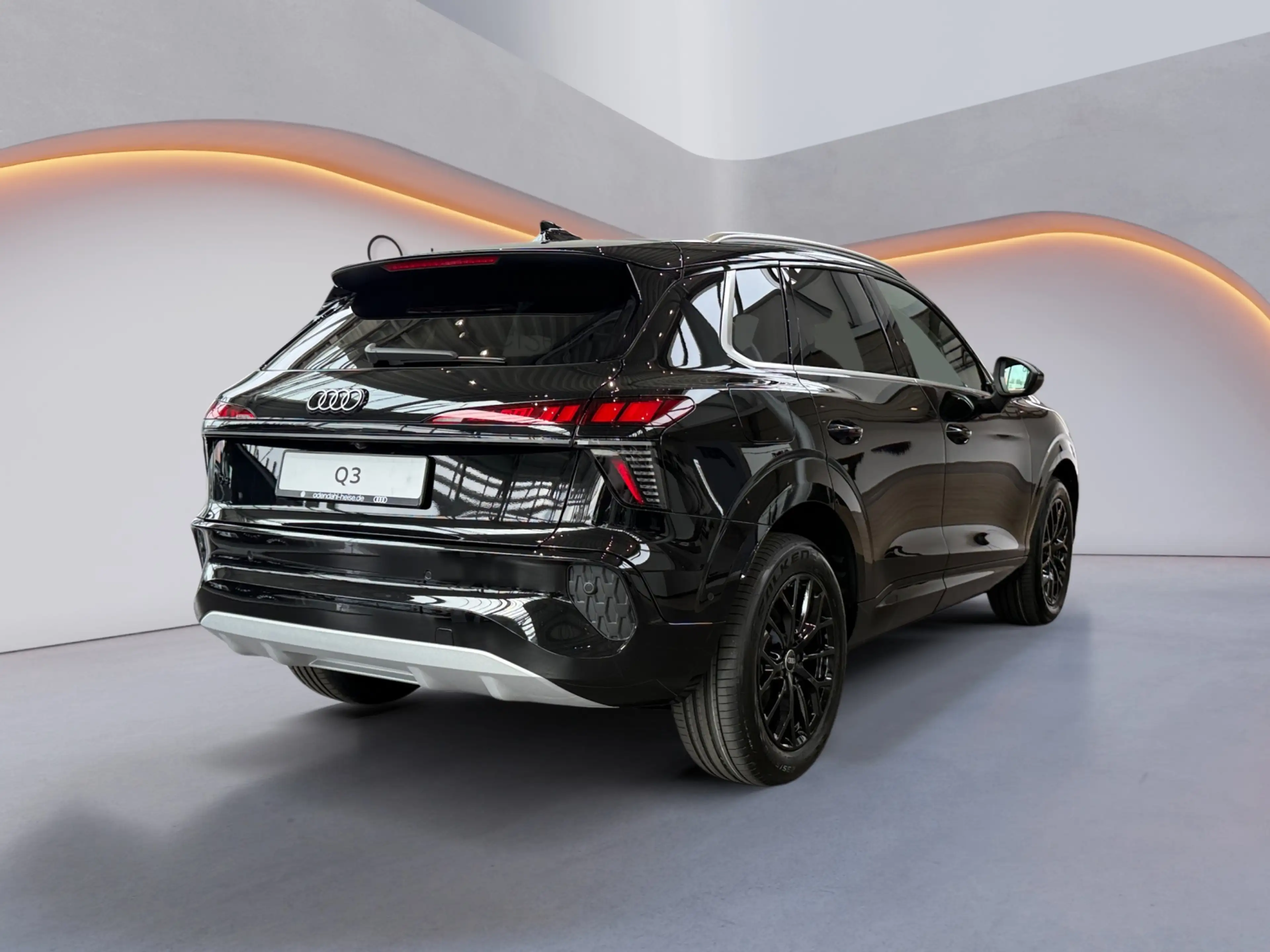 Audi Q3 SUV TDI 110 kW S tronic — photo 5