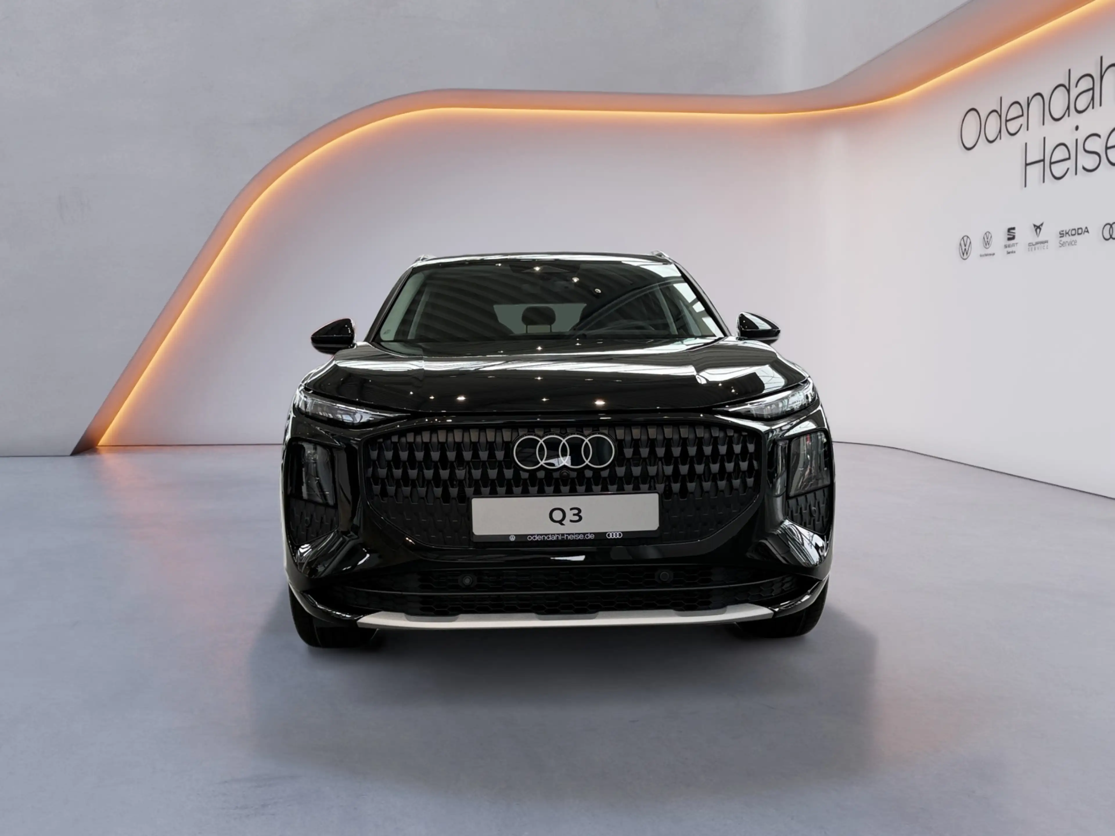 Audi Q3 SUV TDI 110 kW S tronic — photo 8