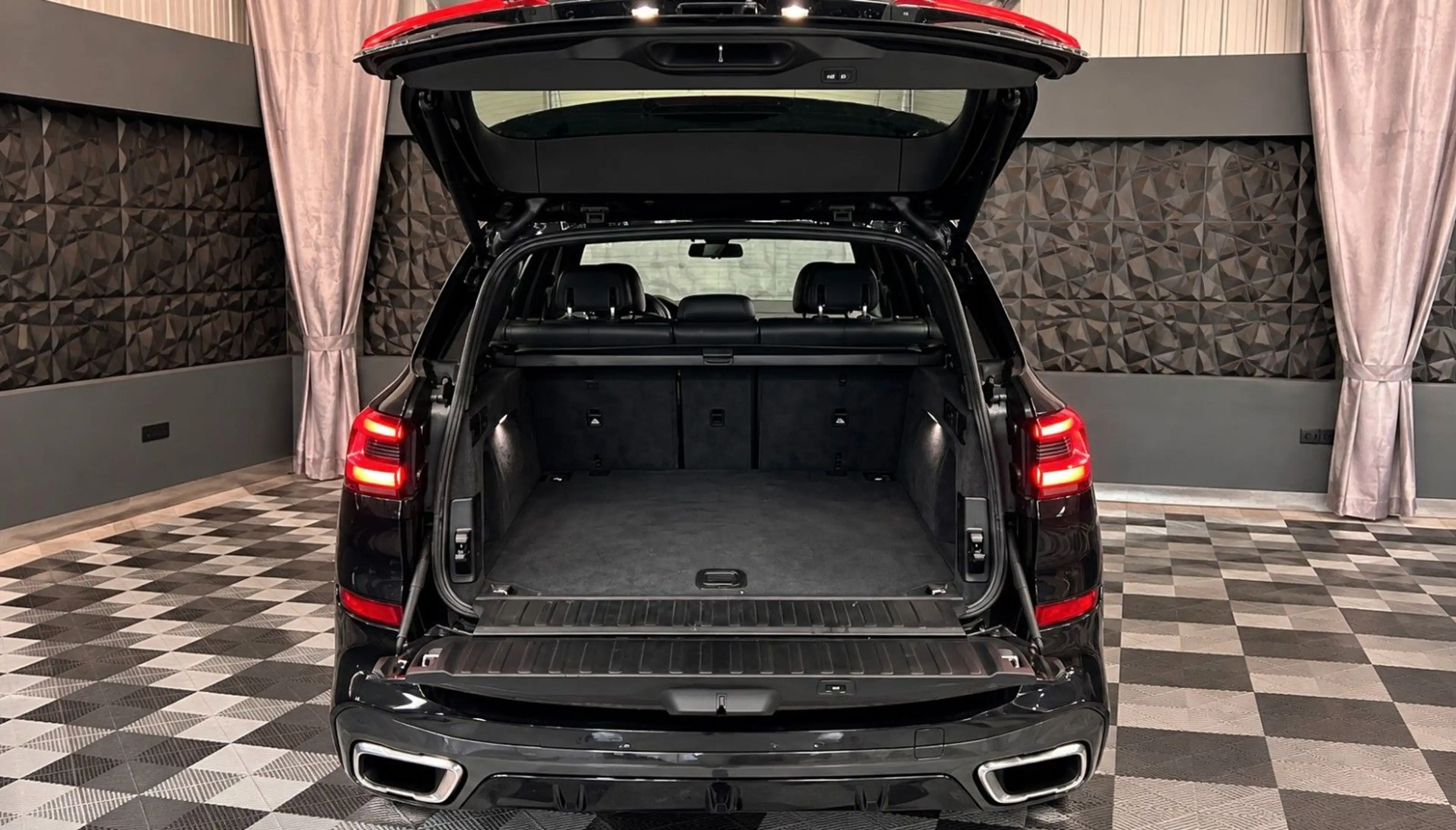 BMW X5 xDrive 40 i M Sport, Leder, Navi, AHK — photo 13