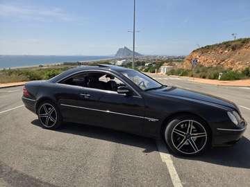 Estupendo coupe Mercedes CL600 V12 nacional