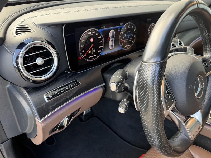 Mercedes-Benz E 63 AMG 4MATIC 1e Lak Pano Burmester Sfeer — photo 11