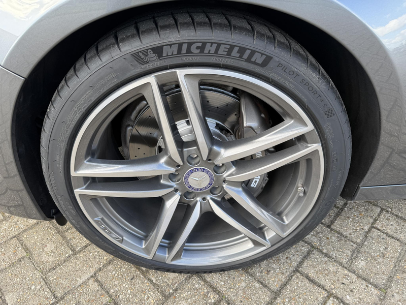 Mercedes-Benz E 63 AMG 4MATIC 1e Lak Pano Burmester Sfeer — photo 9