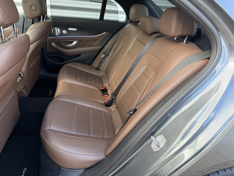 Mercedes-Benz E 63 AMG 4MATIC 1e Lak Pano Burmester Sfeer — photo 15