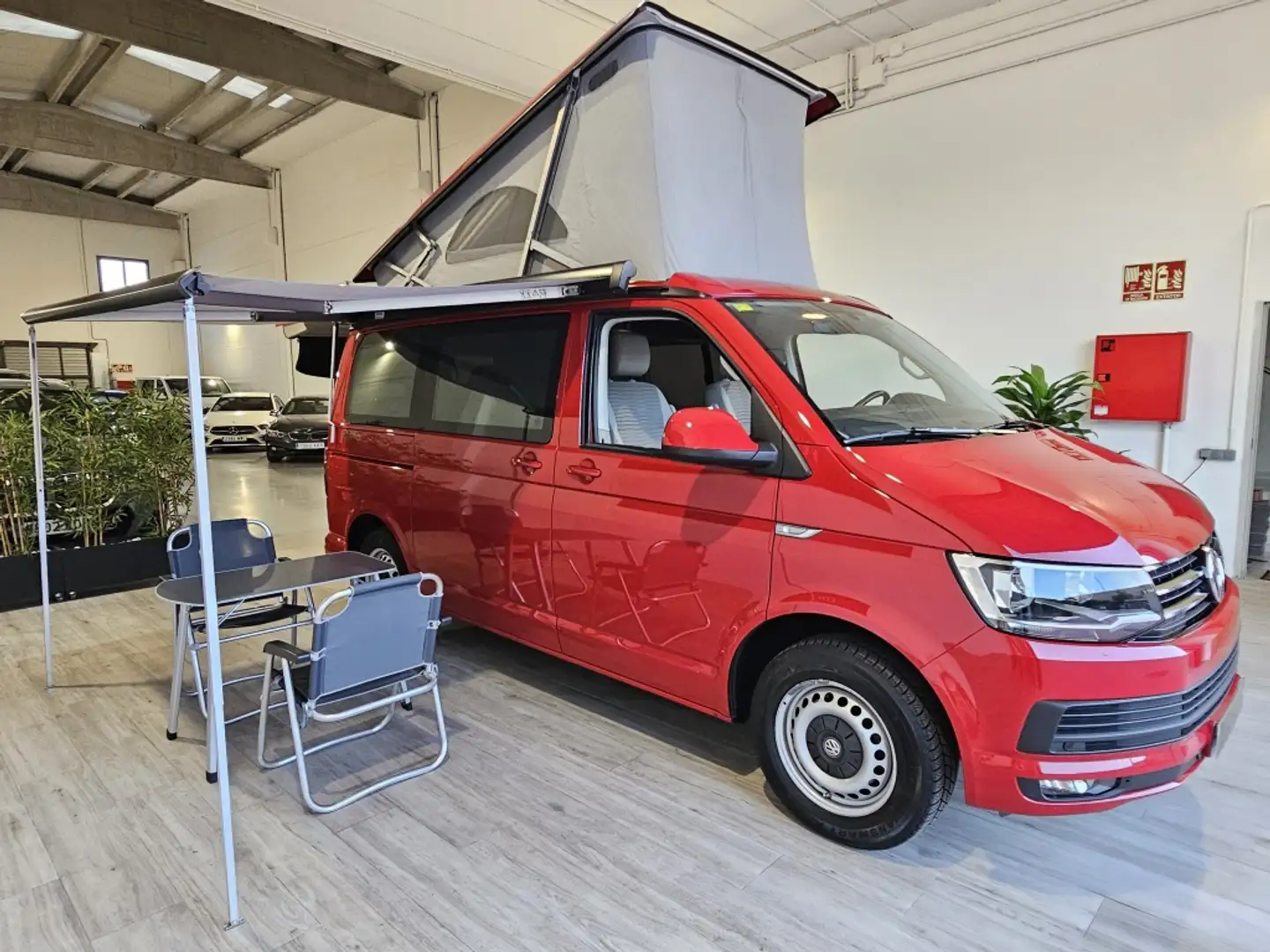 Volkswagen T6 California 2.0TDI BMT Ocean 110kW Roşu - 1