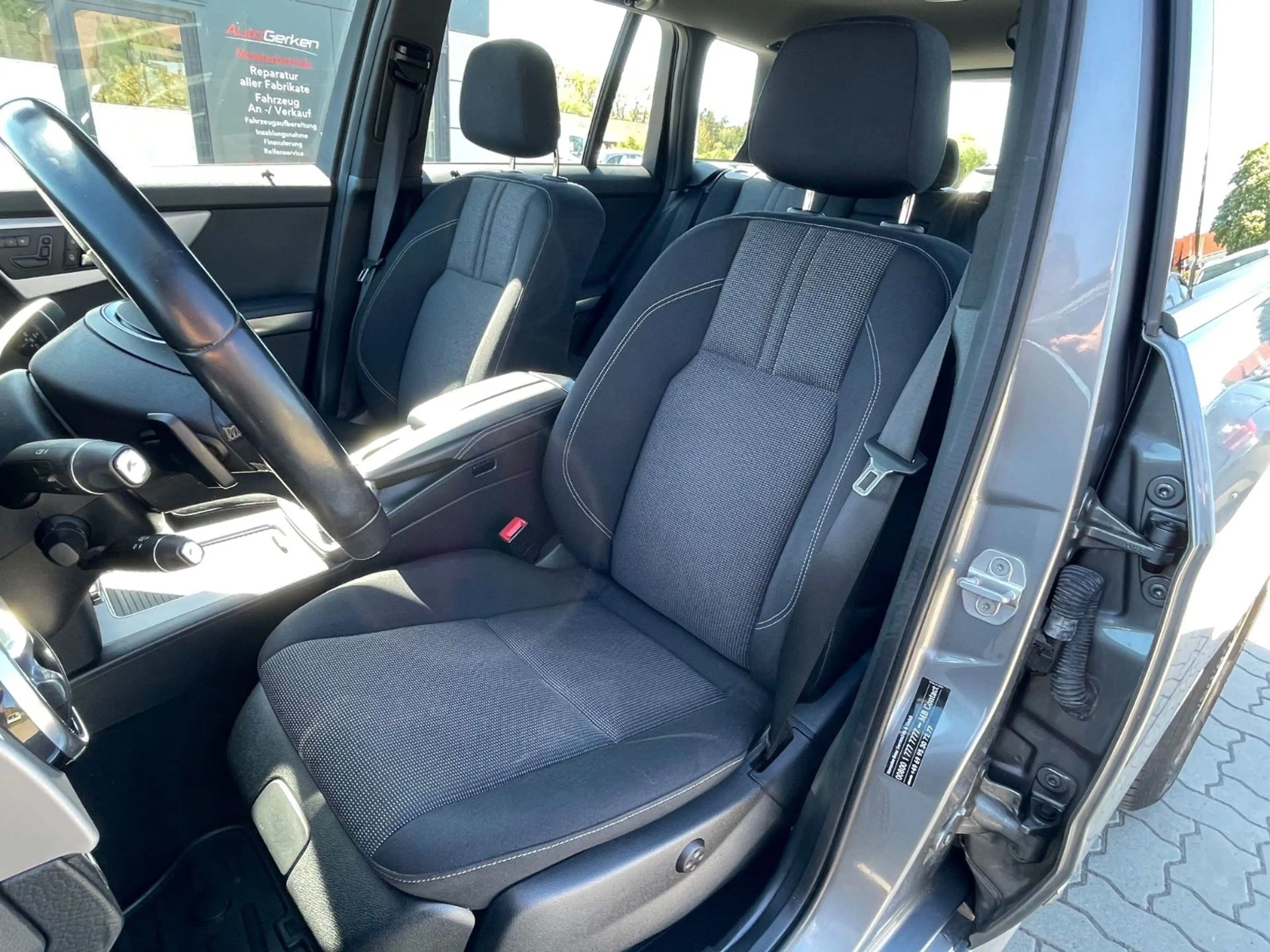 Mercedes-Benz GLK 250 CDI BlueTec 4Matic AHK Standheizung — photo 12