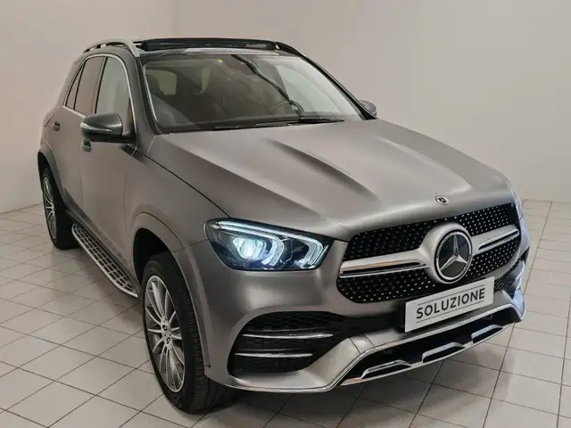 Mercedes-Benz Gle Class view 26
