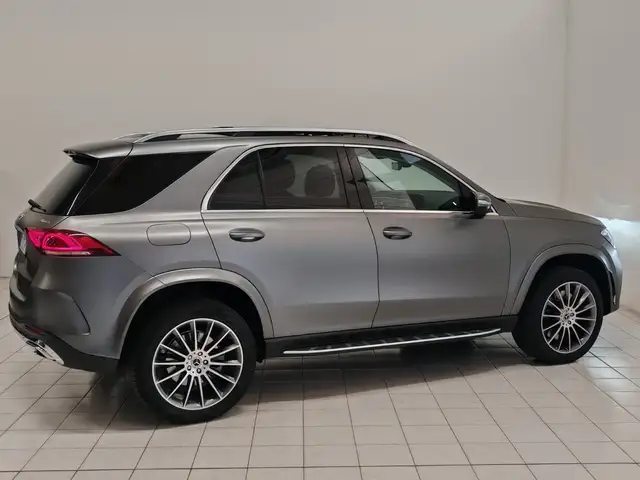 Mercedes-Benz Gle Class view 3
