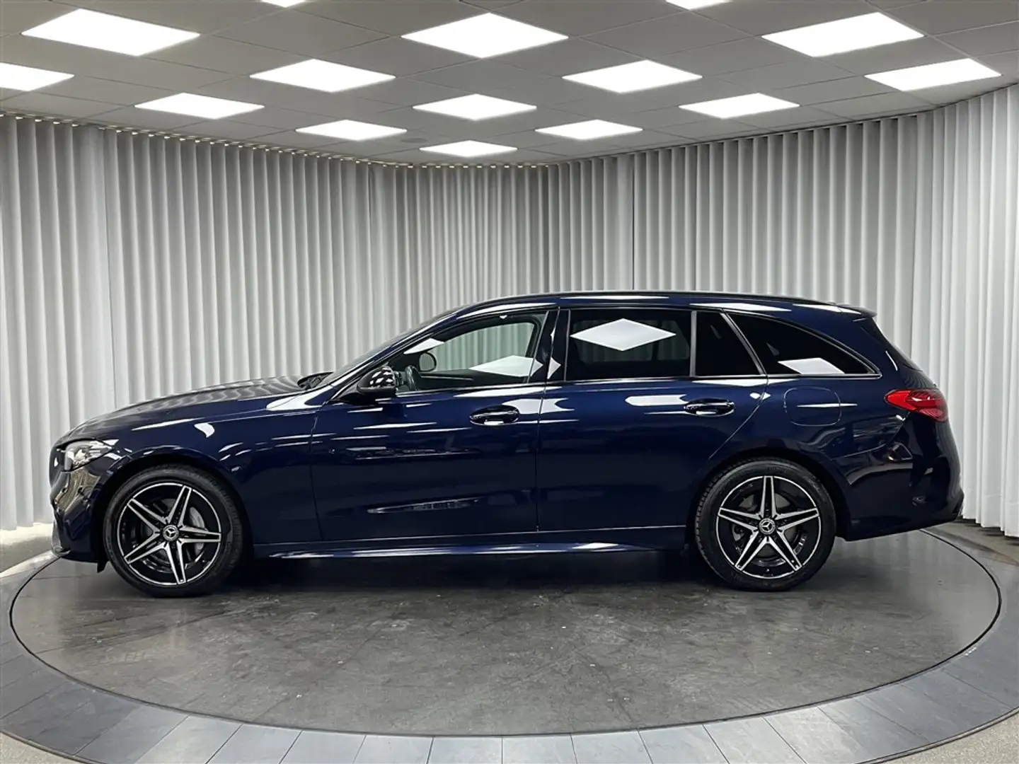 Mercedes-Benz C 300 C300e / Break / AMG Pack / Aut. / LED / Cam ... Bleu - 2