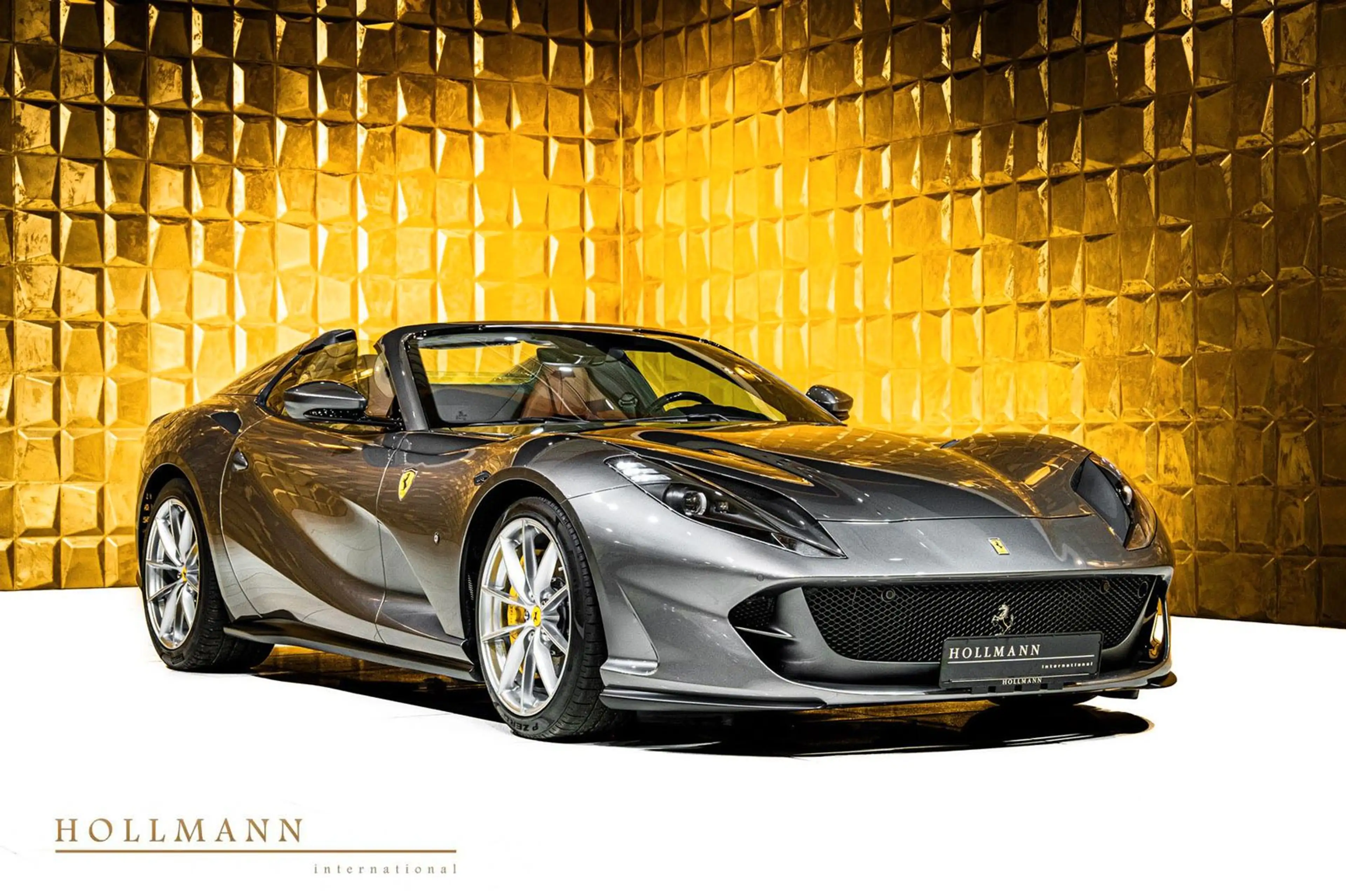 Ferrari 812 GTS + LIFT + SURR + CARBON