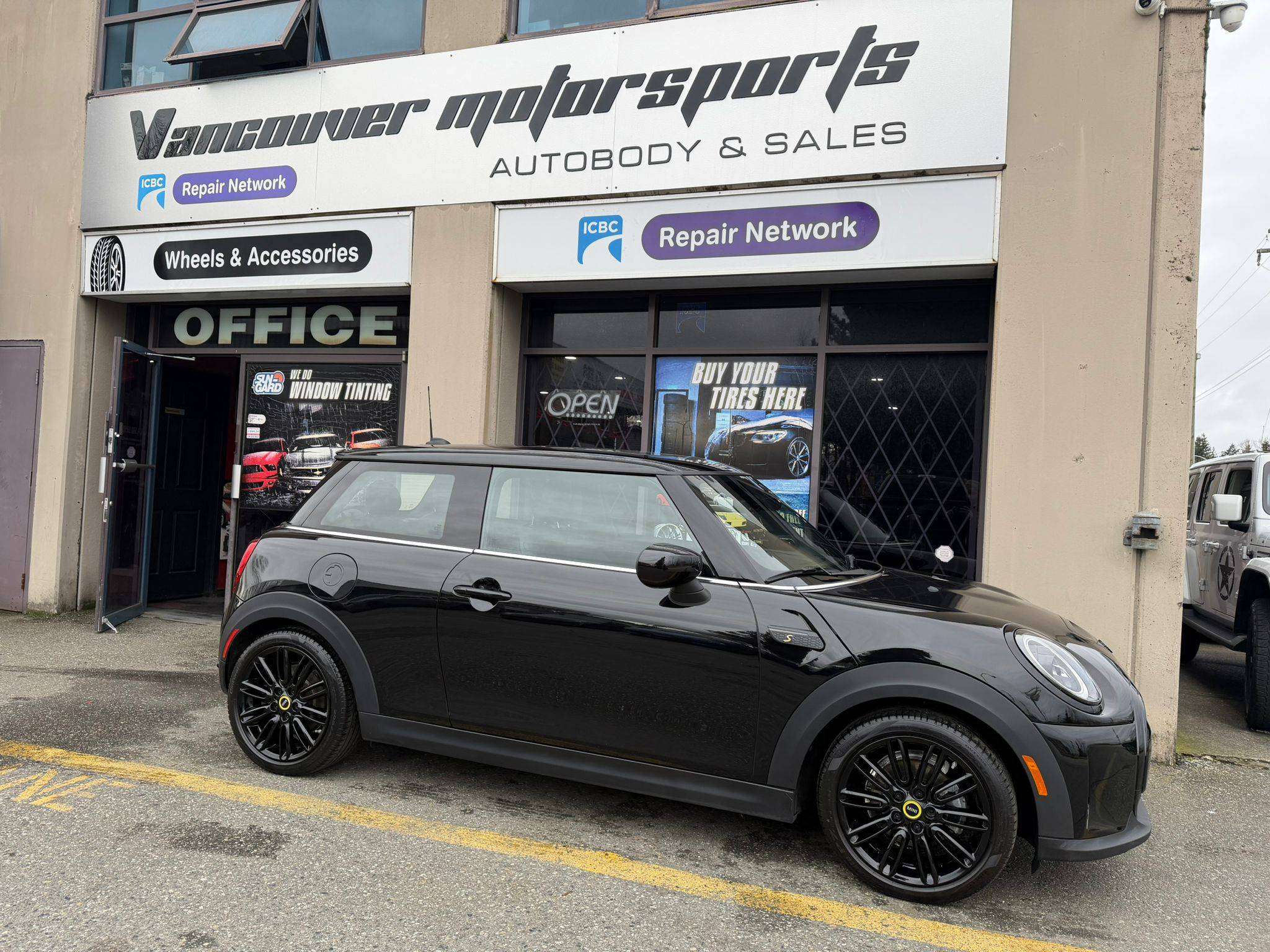 2022 MINI 3 Door Cooper SE — снимка 1