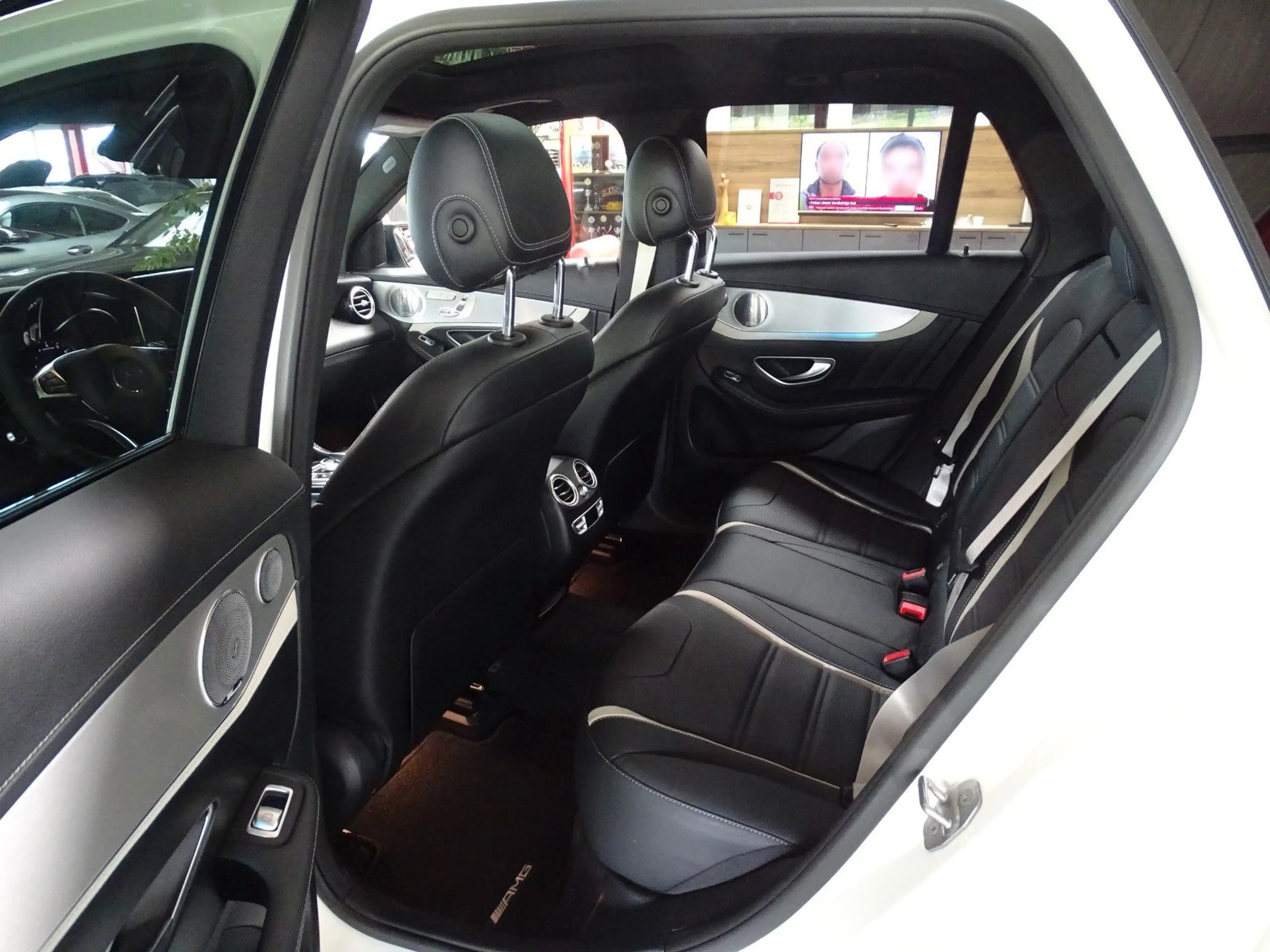 Mercedes-Benz GLC 63 AMG GLC 63 S AMG 4Matic*PANO+AHK+360°+HUD — photo 9