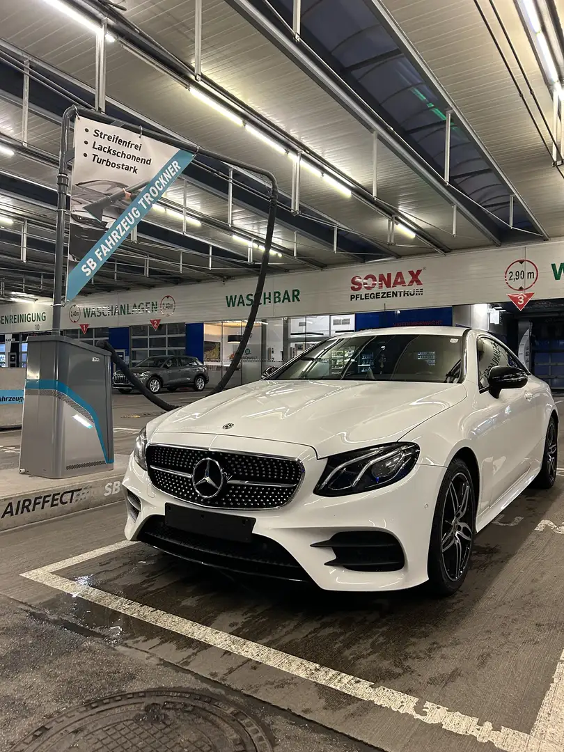 Mercedes-Benz E 220 d 4MATIC Aut. AMG Line - Preis VB - 2
