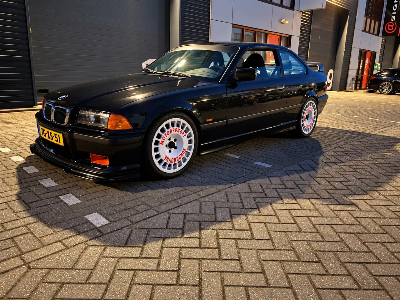 BMW 328i Exclusiv Edition E36, foto 1