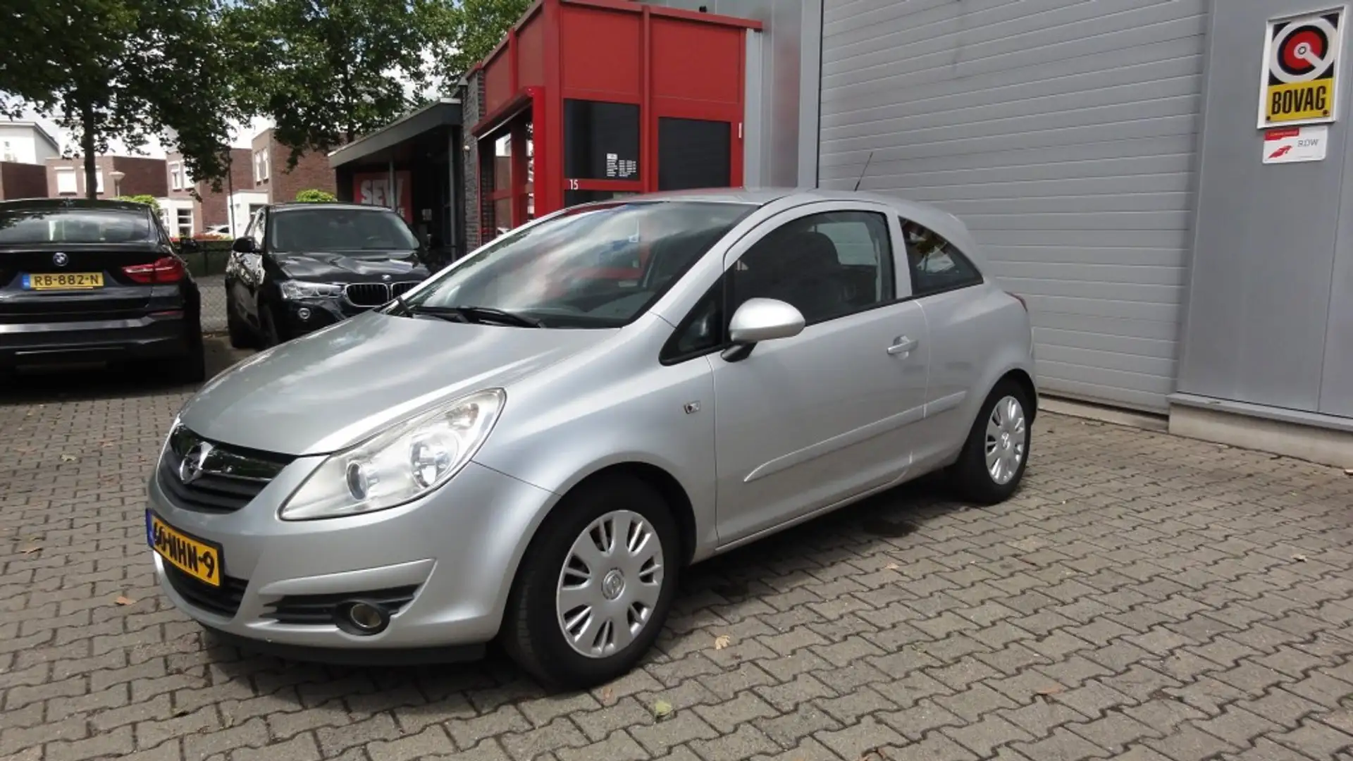 Opel Corsa 1.0-12V Enjoy Grigio - 1