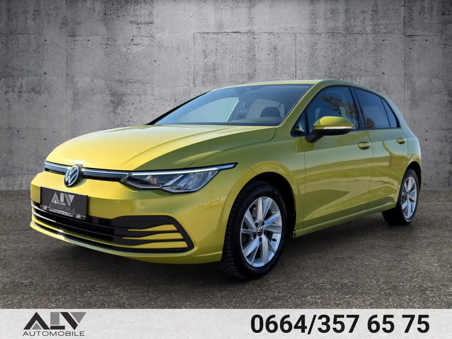 Volkswagen Golf Life TSI AHK|RFK|LED *Lime Yellow* Gold - 2