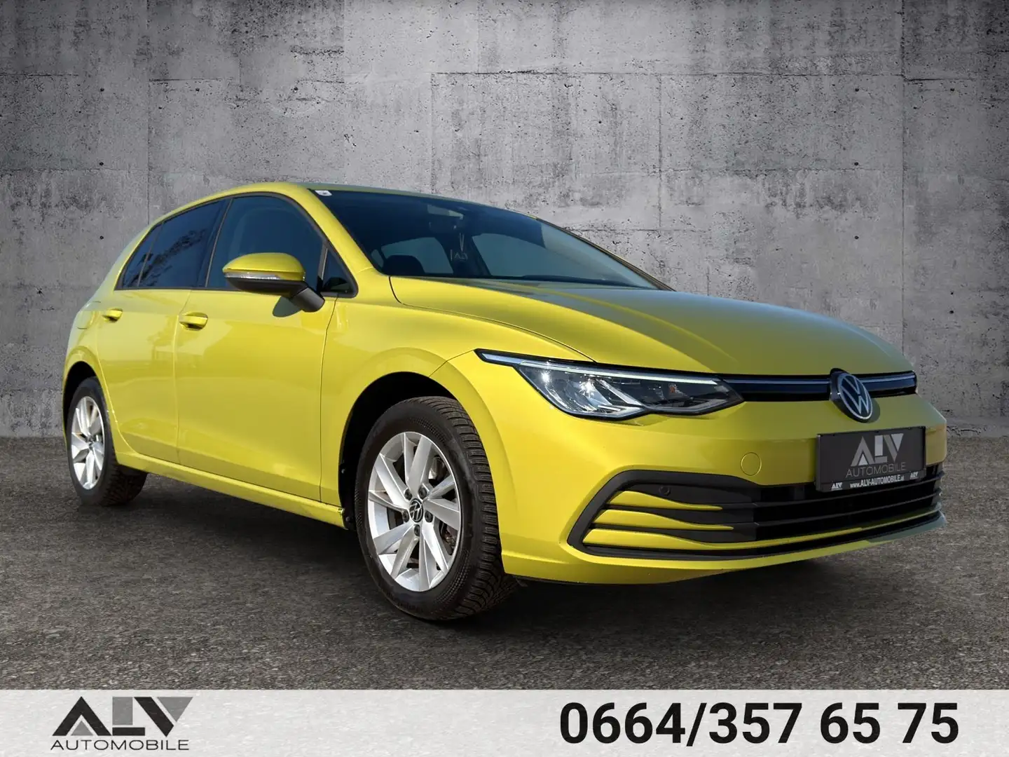 Volkswagen Golf Life TSI AHK|RFK|LED *Lime Yellow* Gold - 1