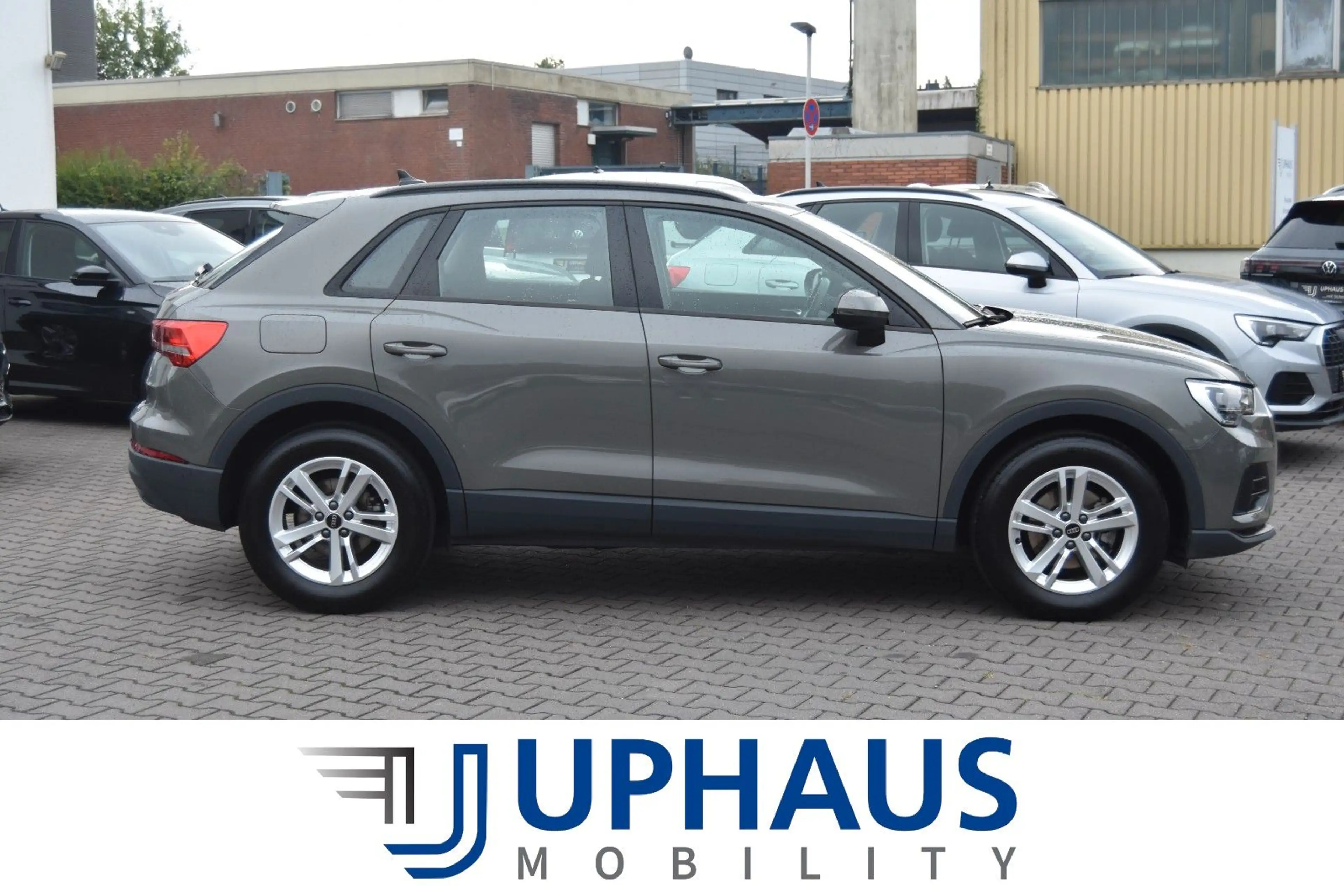 Audi Q3 35 TDI S-Tronic LED/NAVI/PDC/SHZ — photo 2