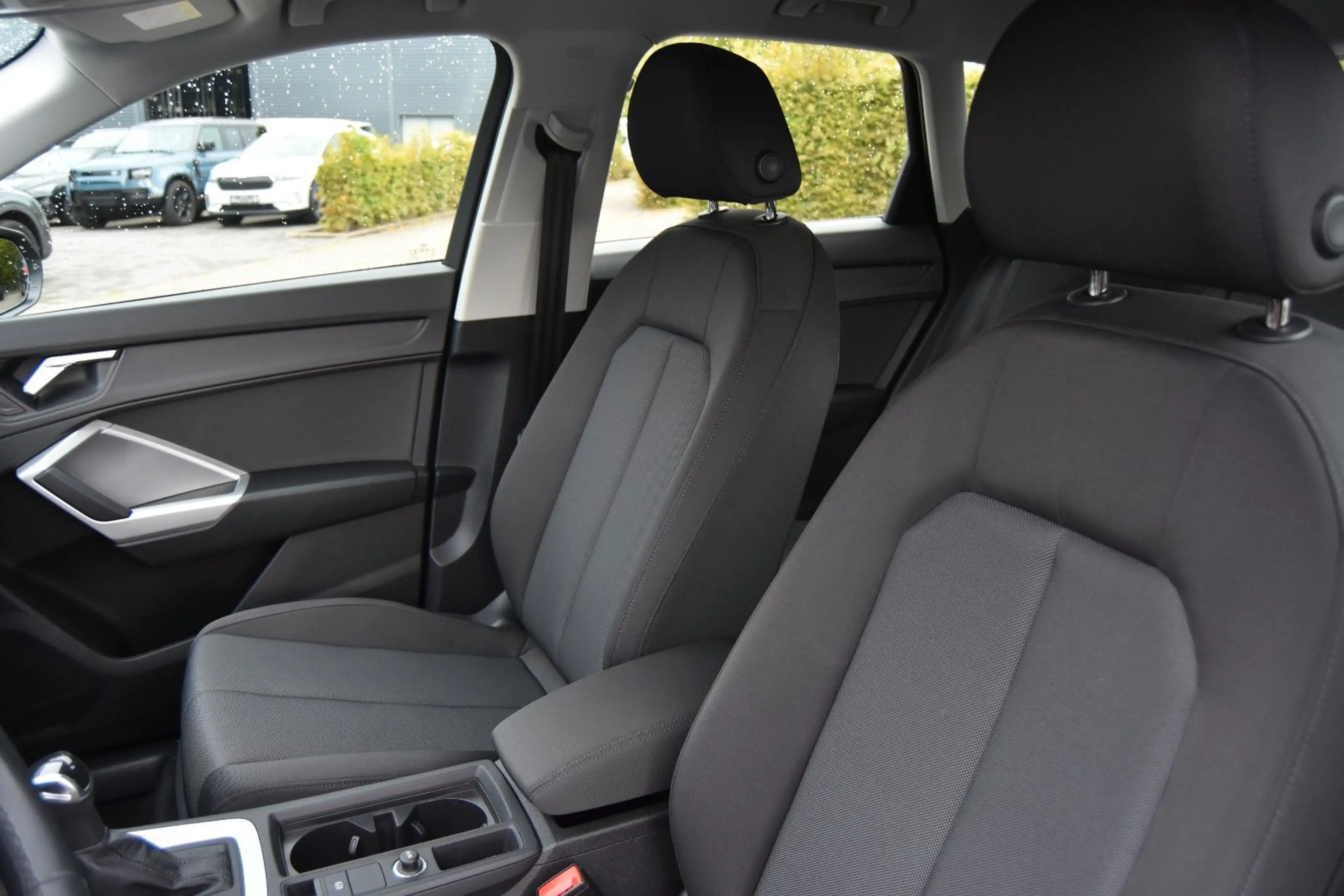 Audi Q3 35 TDI S-Tronic LED/NAVI/PDC/SHZ — photo 9