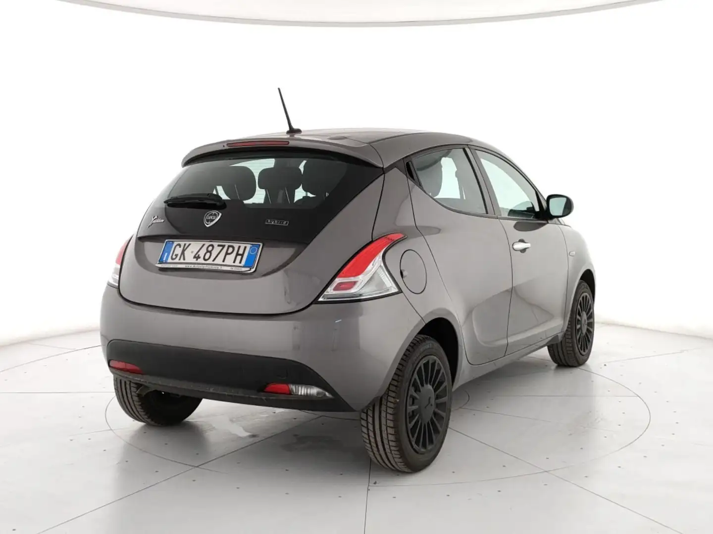 Lancia Ypsilon 1.2 Gold Gpl 69cv Zilver - 2