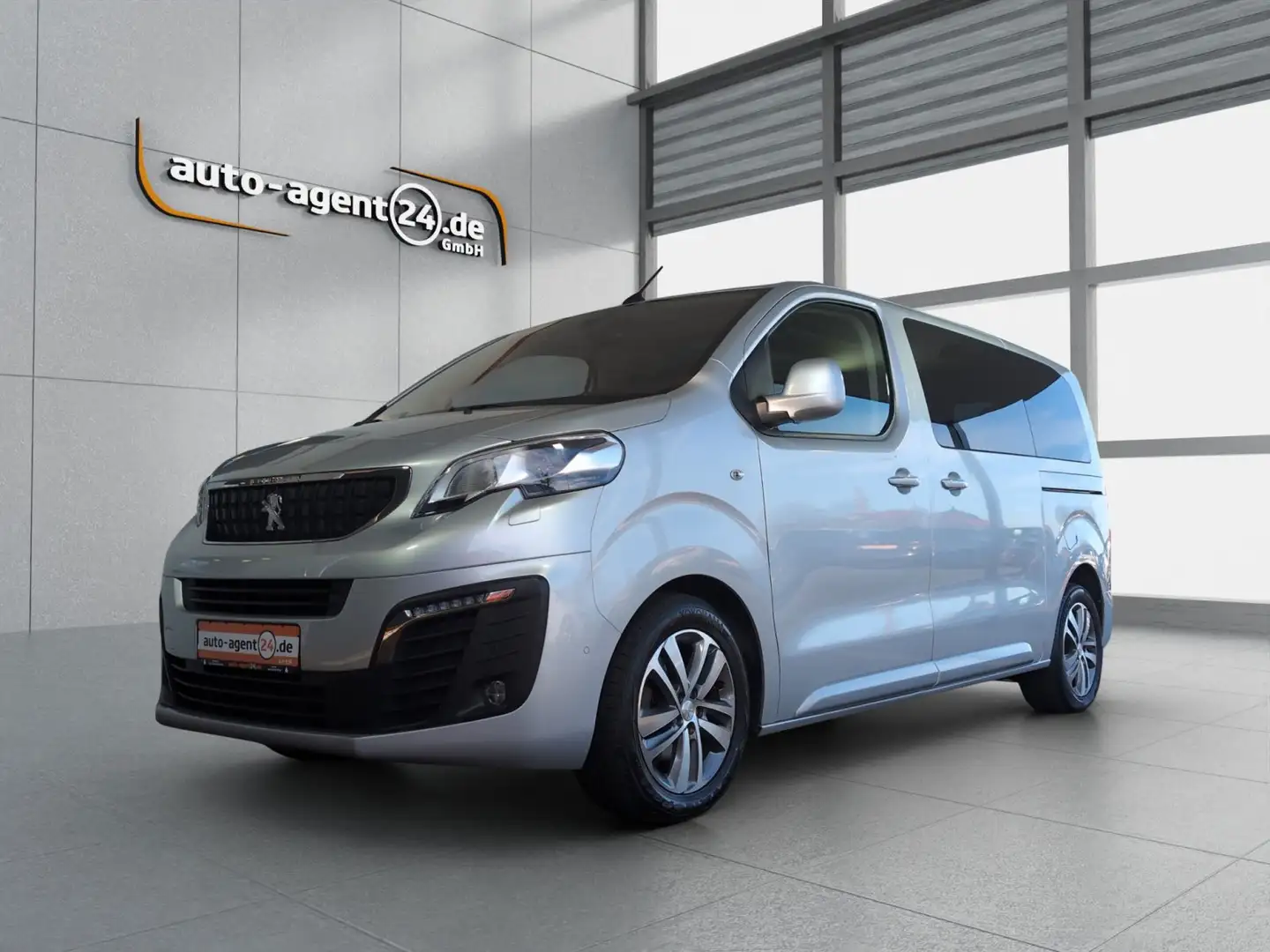 Peugeot Traveller 2.0 HDi Allure/Pano/ACC/Massage/el.Türen/AHK Grau - 2