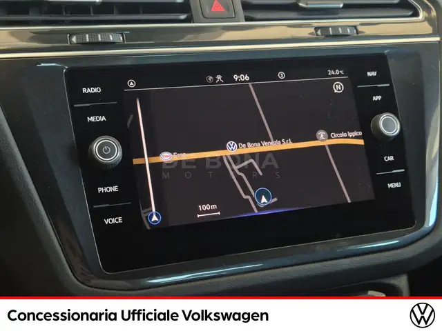 Volkswagen Tiguan view 13