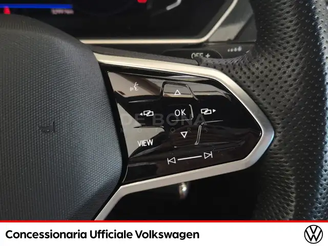 Volkswagen Tiguan view 18