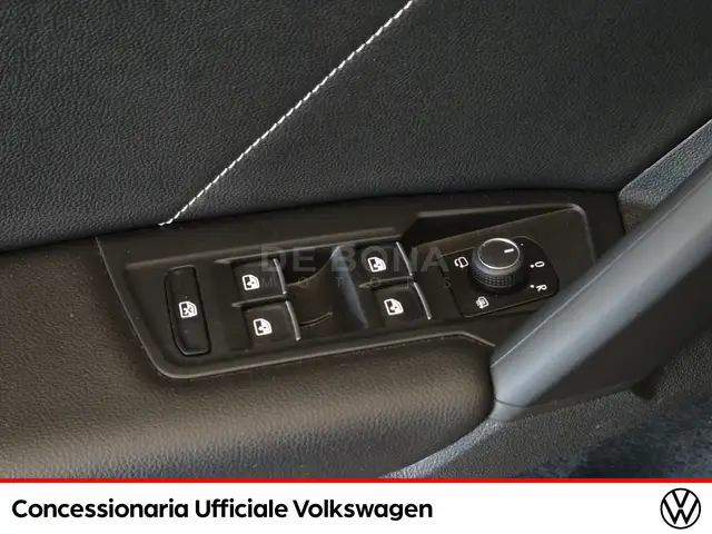 Volkswagen Tiguan view 21