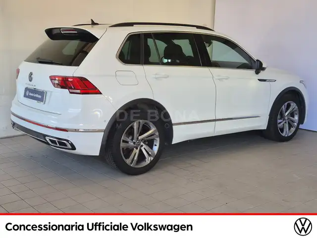 Volkswagen Tiguan view 5