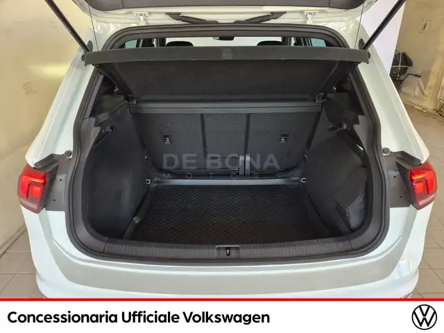 Volkswagen Tiguan view 22