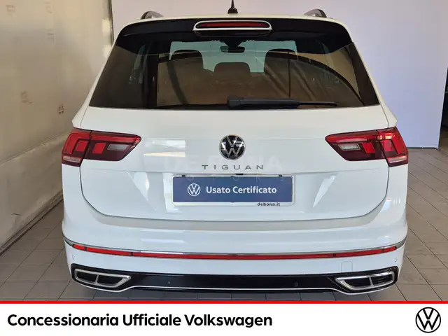 Volkswagen Tiguan view 6