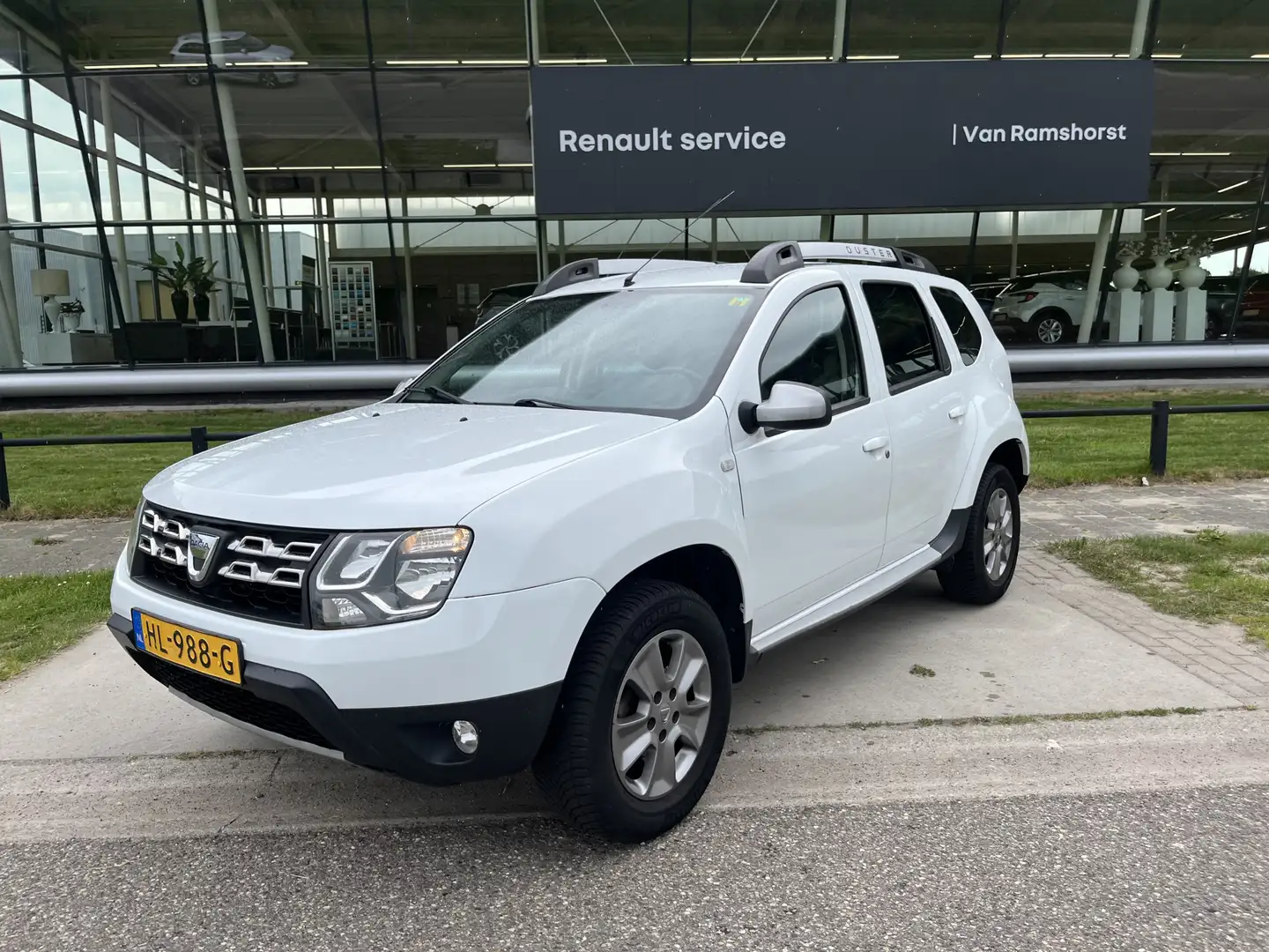 Dacia Duster 1.2 TCe 4x4 10th Anniversary / 125 PK / Dealer ond Bílá - 1