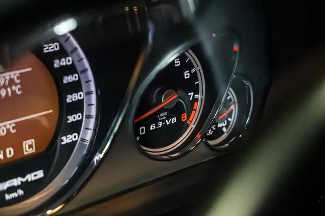 Mercedes-Benz E-Class view 15