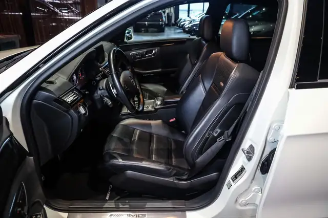 Mercedes-Benz E-Class view 6