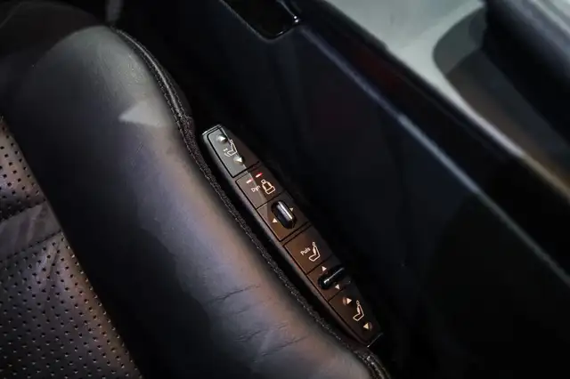 Mercedes-Benz E-Class view 8