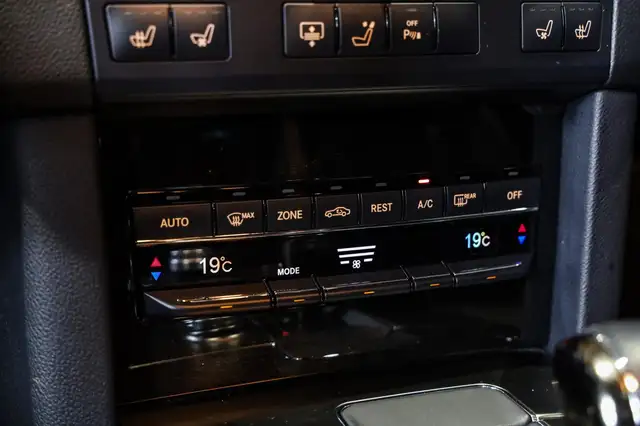 Mercedes-Benz E-Class view 24