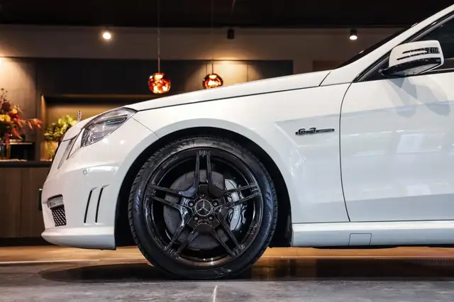 Mercedes-Benz E-Class view 10