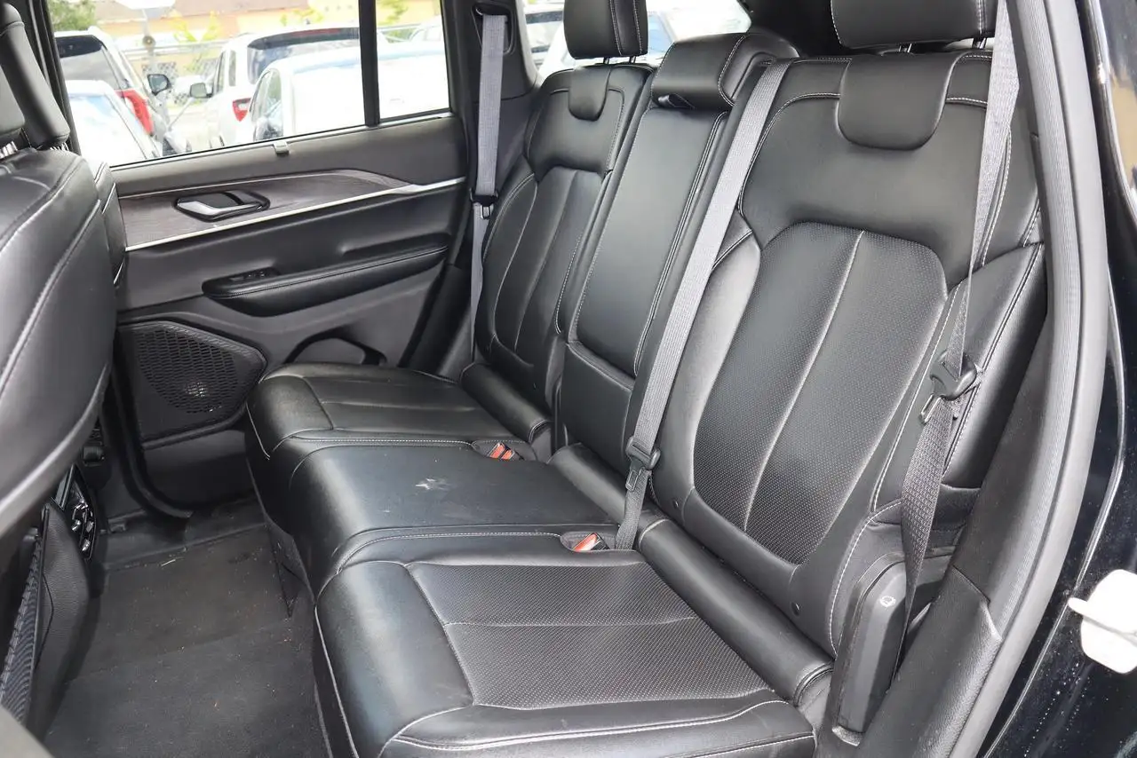 Jeep Grand Cherokee photo Jeep Grand Cherokee