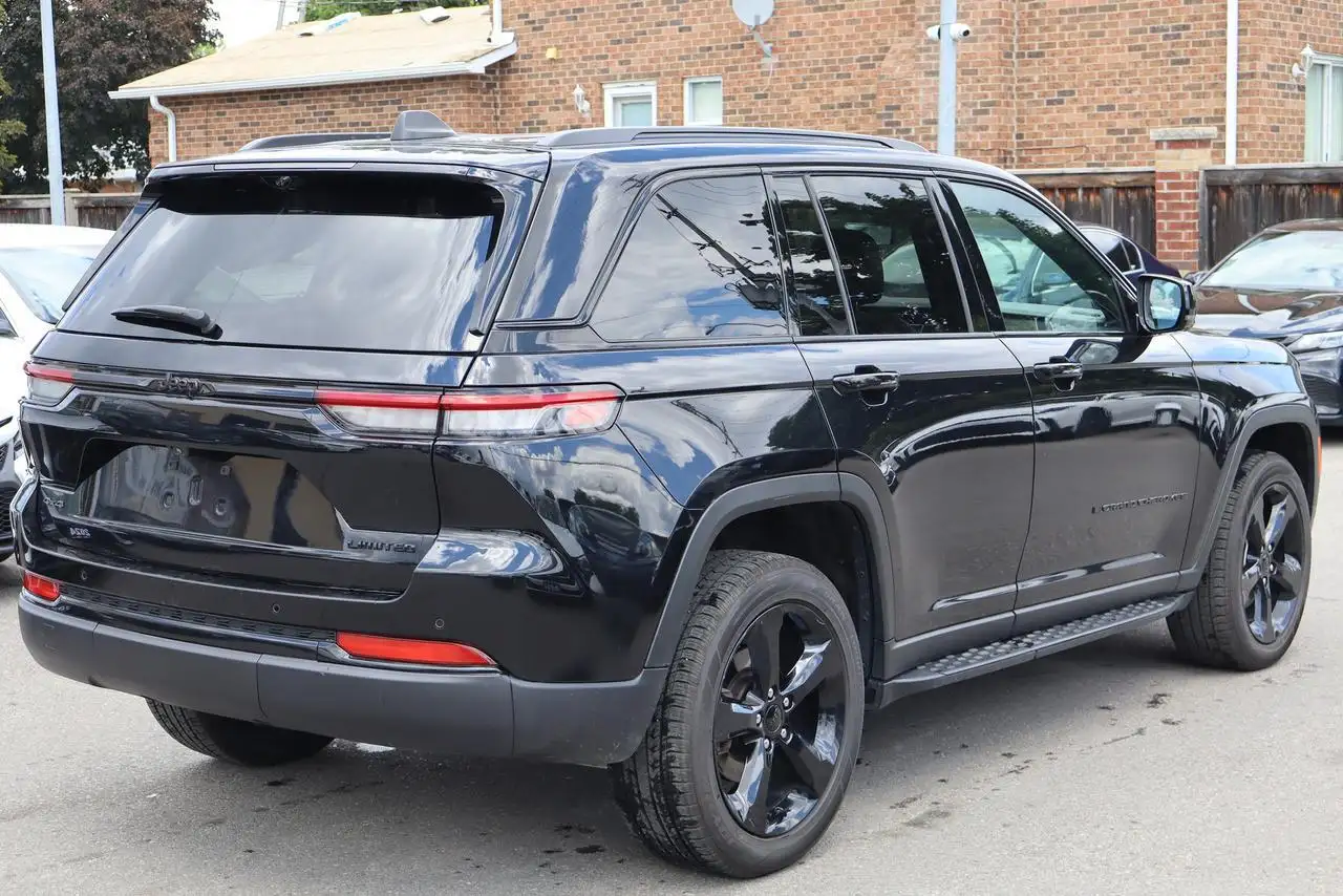 Jeep Grand Cherokee photo Jeep Grand Cherokee
