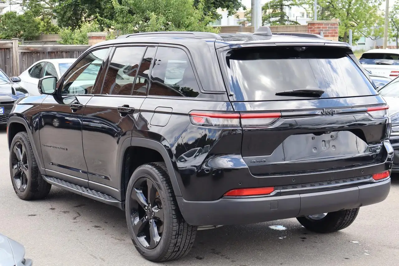 Jeep Grand Cherokee photo Jeep Grand Cherokee