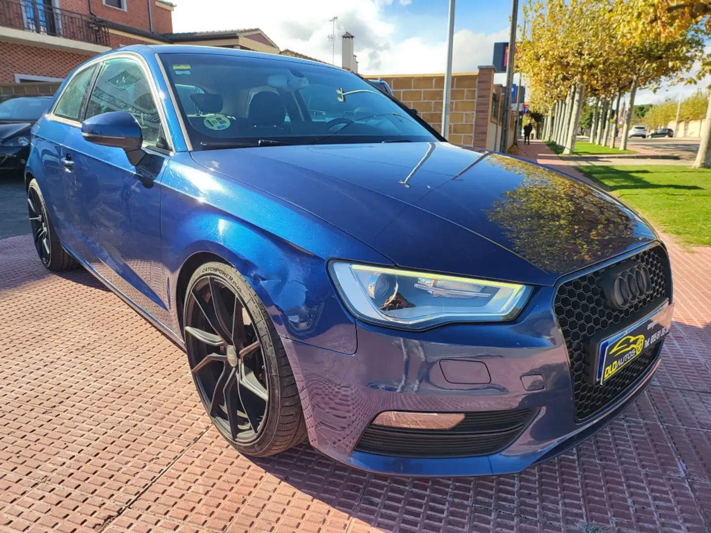 Audi A3 1.6TDI Ambiente Azul - 2
