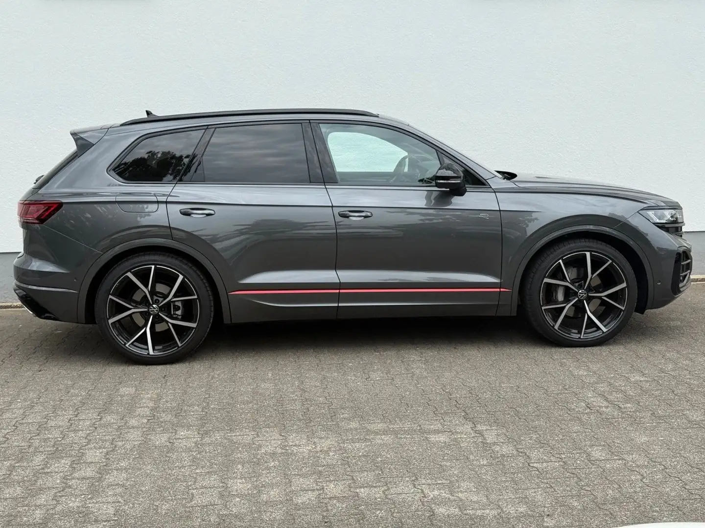 Volkswagen Touareg 3.0 TDI R-Line,Vollaus ,VW-Garantie04/27 Grau - 2