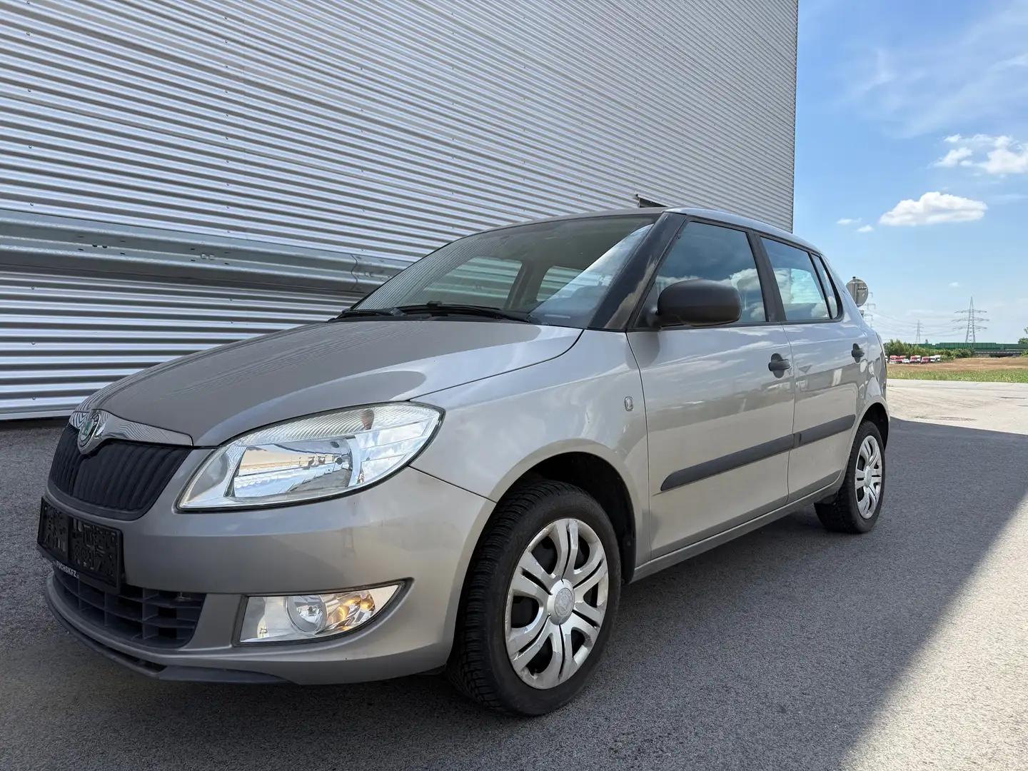 Skoda Fabia Active 1,2 TSI DSG Active ID:104 Silber - 2