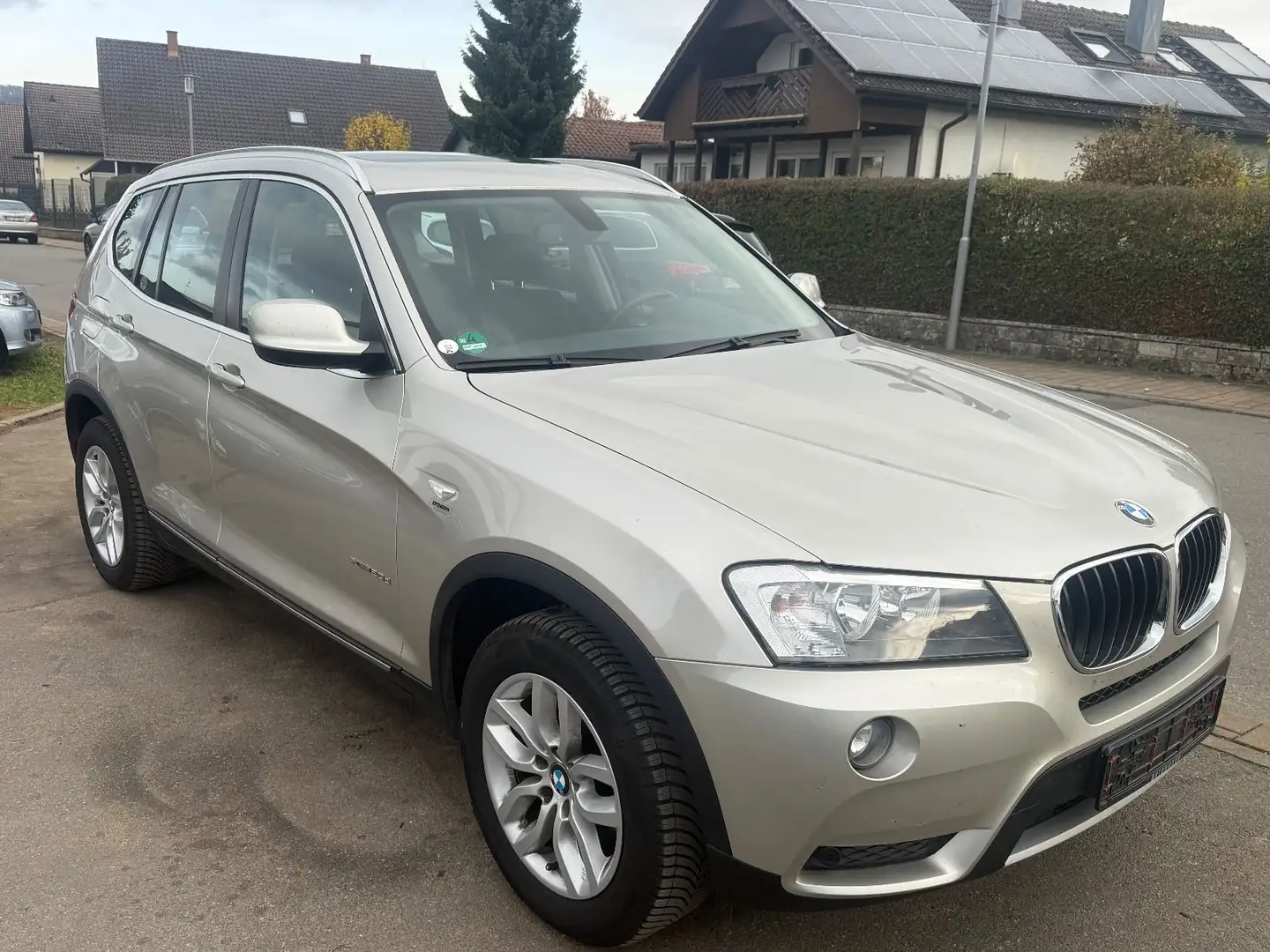 BMW X3 xDrive 20 d*NEU*TÜV*NAVI* Panorama* Automat Zilver - 2