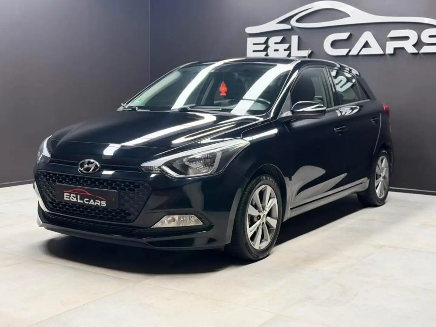 Hyundai i20 Réservé Noir - 1