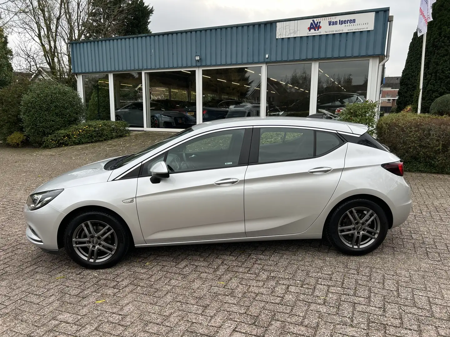 Opel Astra 1.0 Edition Grijs - 2