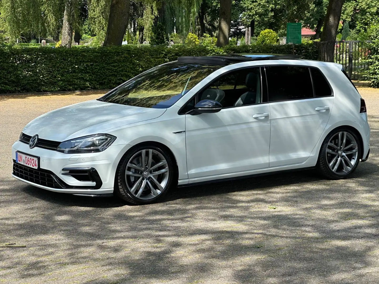 Volkswagen Golf VII 2.0 R *4Motion*PANO*DYNAUDIO*AKRAPOVIC* Blanc - 1
