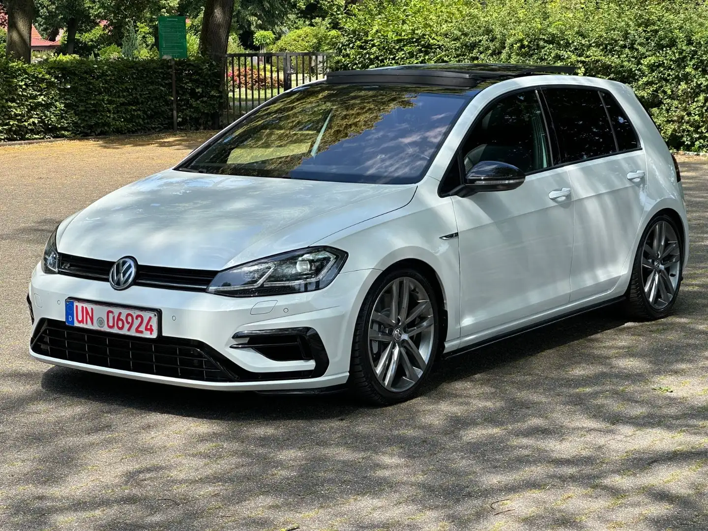 Volkswagen Golf VII 2.0 R *4Motion*PANO*DYNAUDIO*AKRAPOVIC* Blanc - 2